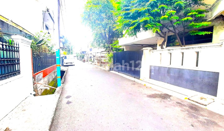 Tomang House. 2 Floors. 10x14. 2-Car Road. Move-in Ready. 2