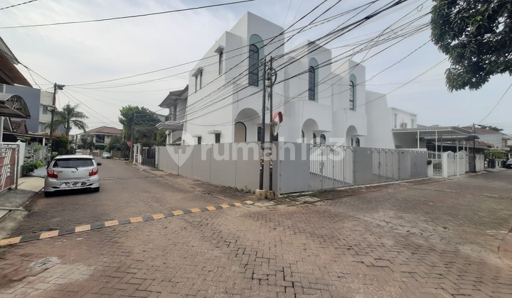 Rumah Baru Hook. 3 Lantai. 7x15. Citra Garden 2. Jalan Lebar 3 Mobil. Siap Huni 2