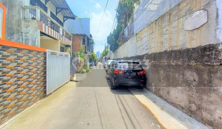 Rumah Tomang. 2 Lantai. 7x20. Jalan 2 Mobil 2