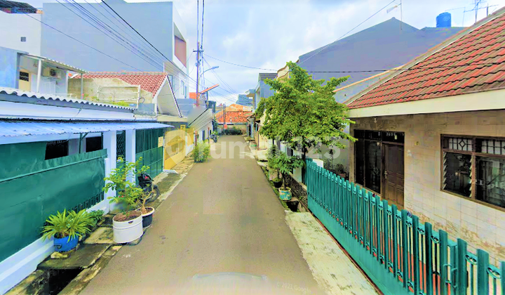 Rumah Tua Cideng. 9x15. Jalan 2 Mobil 2