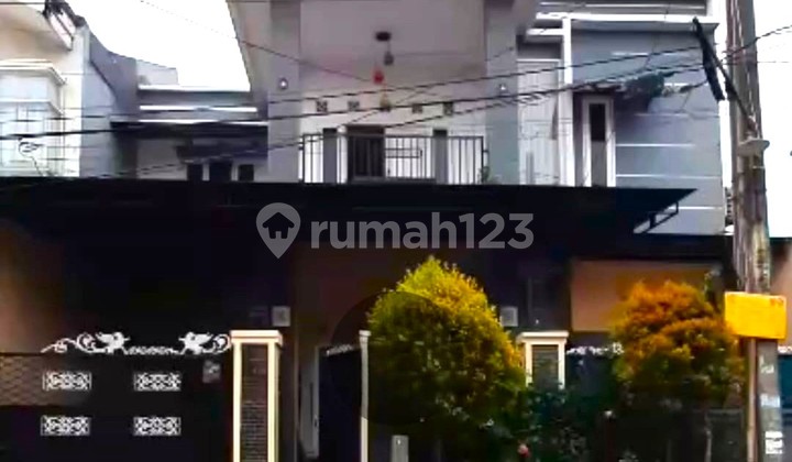 Rumah Karawaci Cimone. 2 Lantai. 10X15. Jalan 2 Mobil. Siap Huni