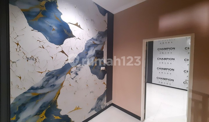 Rumah Baru. Tanjung Duren. 3 Lantai. 4X11. Masuk Mobil. Siap Huni