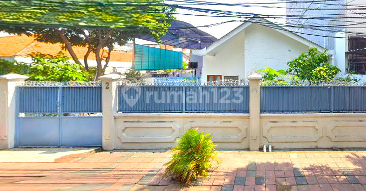 Rumah Hook. Tanjung Duren. 15x25. Jalan Raya 2 Mobil. Siap Huni 2