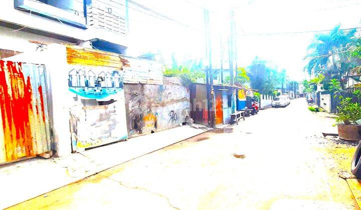 Rumah Baru. Taman Ratu. 3 Lantai. 5x19. Jalan 2 Mobil. Siap Huni 2