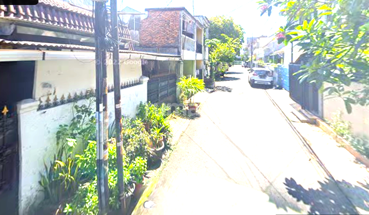 Old House Tomang. 10x14. Two-Car Road. 2