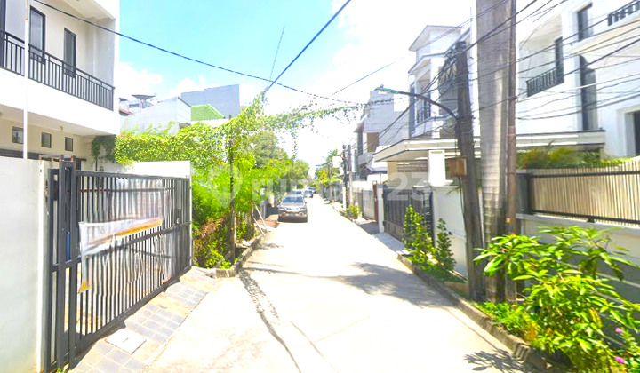 Rumah Baru. Green Vile. 3 Lantai. 11X20. Jalan 2 Mobil. Siap Huni