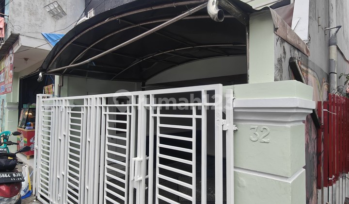 Tomang House. 2 Floors. 7.5x14. 2-Car Road. Ready to Occupy. 2