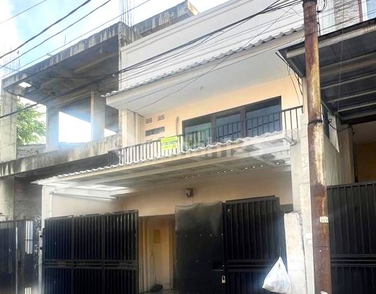 Tomang House. 2 Floors. 6x16. 2 Car Road. Ready to Occupy. 2