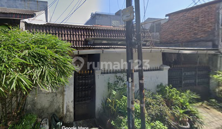 Rumah Tua Tomang. 10X14. Jalan 2 Mobil