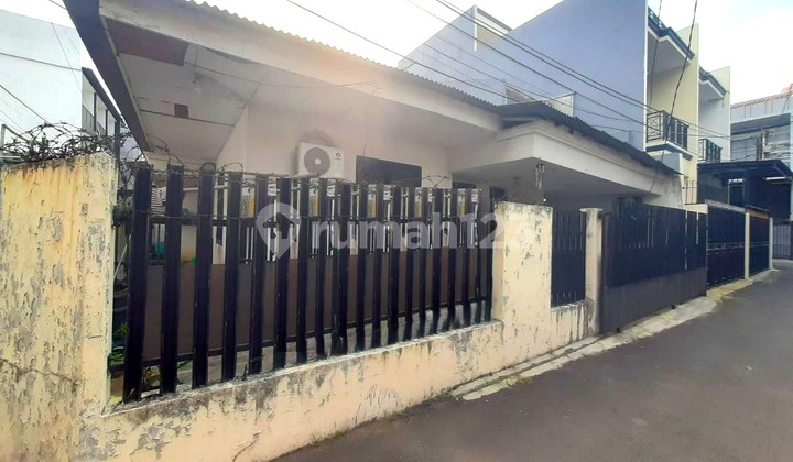 Rumah Tua Hook. Tanjung Duren. 11X13. Masuk Mobil