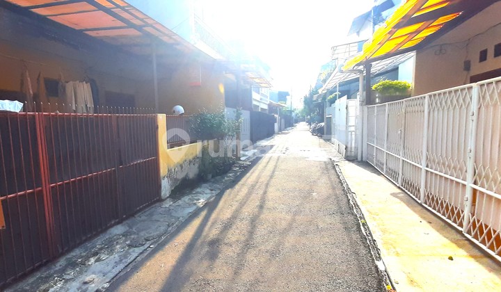 Rumah Tua Taman Ratu Duri. 7x13. Masuk Mobil.