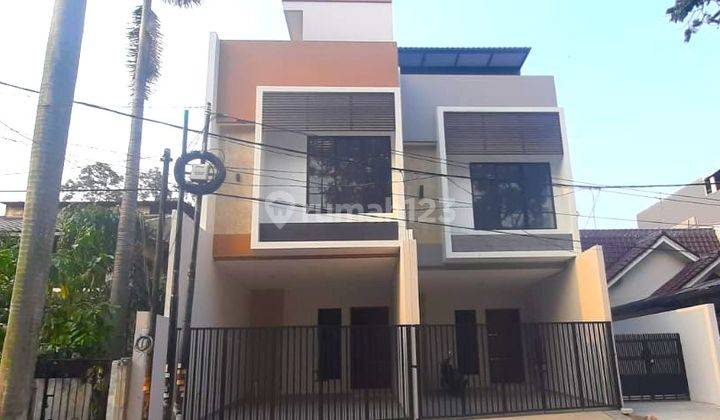 Rumah Baru. Tanjung Duren. 3 Lantai. 4.5 X 12. Jalan Lebar 4 Mobil. Siap Huni 2