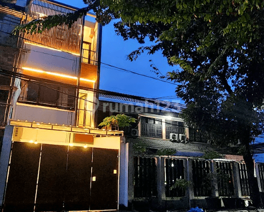 Rumah Kost Baru. Tanjung Duren. 4 Lantai. 24 Kamar. Mandi Dalam. Full Furnish. 2