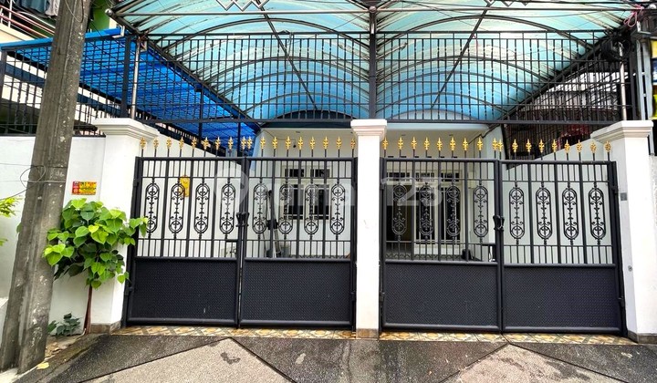 Jelambar House. 2 Floors. 6x16. 2-Car Road. Ready to Live In 2