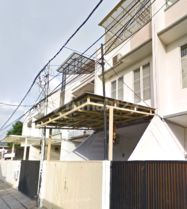 Tomang House. 3 Floors. 5x15. 2-Car Road. Move-in Ready. 2