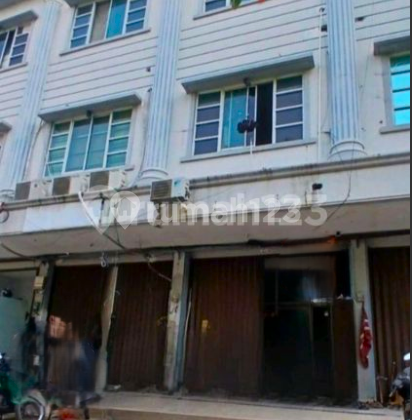 Ruko Jelambar Penjagalan. 3 Lantai. 4X17. Jalan 3 Mobil