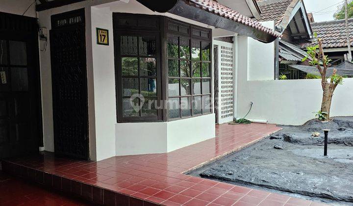 Disewakan Rumah Strategis di Bintaro Jaya Sektor 5 Cocok Untuk Usaha, Kantor, Atau Hunian, Arn 1