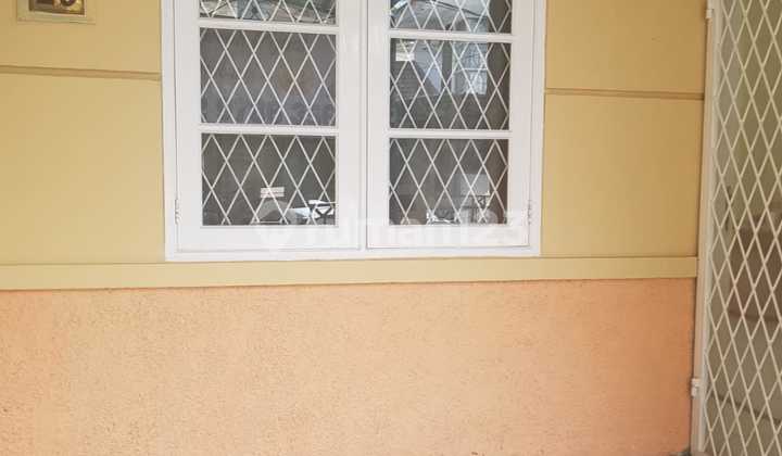 Dijual Rumah Cantik di Pamulang – 4 Kamar Tidur, Bebas Banjir, Harga Menarik! 2