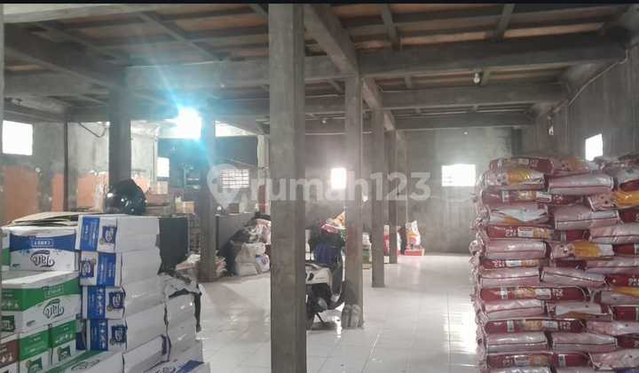 Strategic Warehouse for Sale in Cipayung Ciputat – Area 717 m², Freehold Title, Price 9 Billion Negotiable Strategic Warehouse for Sale in Cipayung Ciputat – Area 717 m², Freehold Title, Price 9 Billion Negotiable