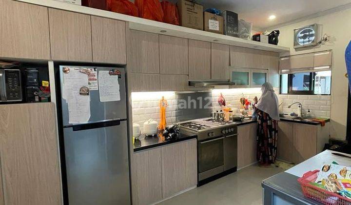 Dijual Rumah 2 Lantai Siap Huni Bagus Hadap Selatan Sudah Shm 2