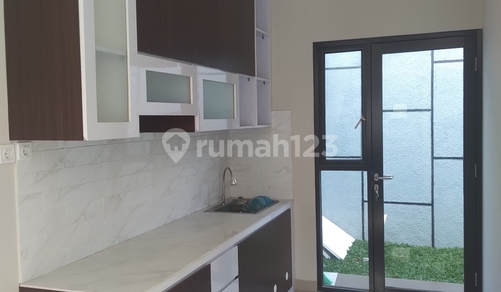Rumah SHM 2 Lantai Dekat Alam Sutra dan Graha Raya 16