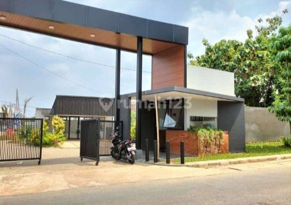 Rumah Hook Modern Tropis di Bintaro 2