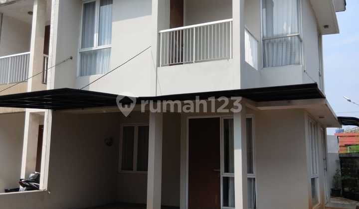 Rumah Hook Bagus SHM Dekat Bintaro 2