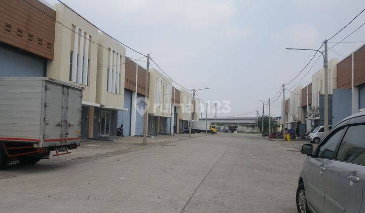 GUDANG VIVO BUSINESS PARK. SILAHKAN NEGO.JALAN PEMBANGUNAN 3. NEGLASARI. BEBAS KULI,CONTAINER 40F 2