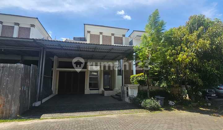 Greenwich, Sheffield Cluster. BSD City. 10X18 2-Story Beautiful