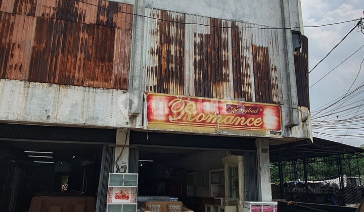 Adjacent 2-Unit Shop House, Position of Title and Building. On Royal Road. Adjacent 2-Unit Shop House, Position of Title and Building. On Royal Road.