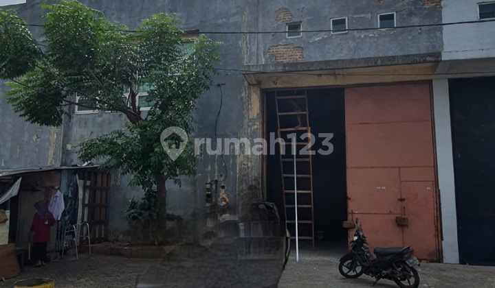 Gudang Mutiara Kosambi, jalan Perancis, Dadap, Tangerang Gudang Mutiara Kosambi, jalan Perancis, Dadap, Tangerang