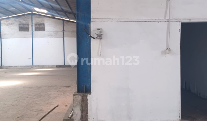 Warehouse facing the main road and ready to use 1150m Cakung East Jakarta Warehouse facing the main road and ready to use 1150m Cakung East Jakarta