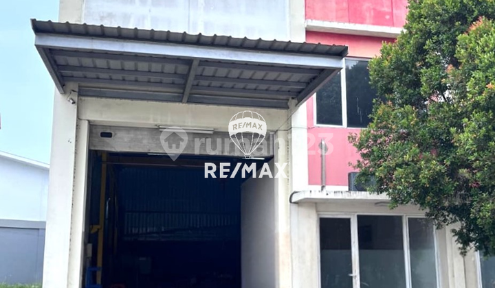 Kawasan Gudang Bisnis Center 9X33 297M Karawang Barat