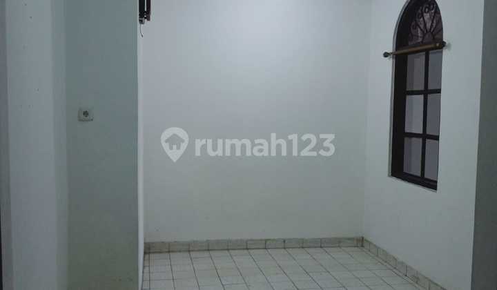 Disewakan Rumah Dengan Luas 368m2 Type 4kt di Jatiwaringin Jakarta Timur 7
