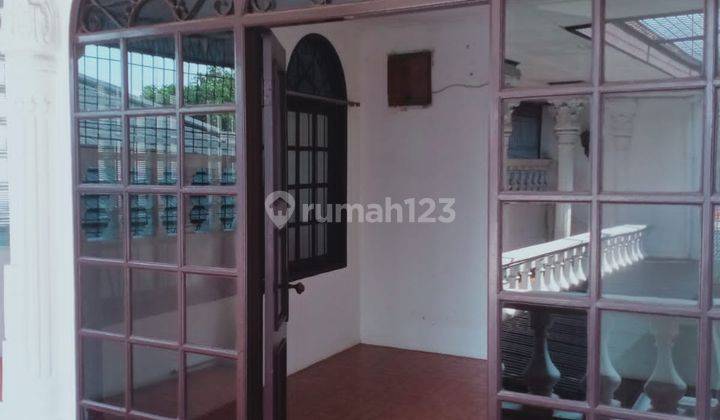 Disewakan Rumah Dengan Luas 368m2 Type 4kt di Jatiwaringin Jakarta Timur 10