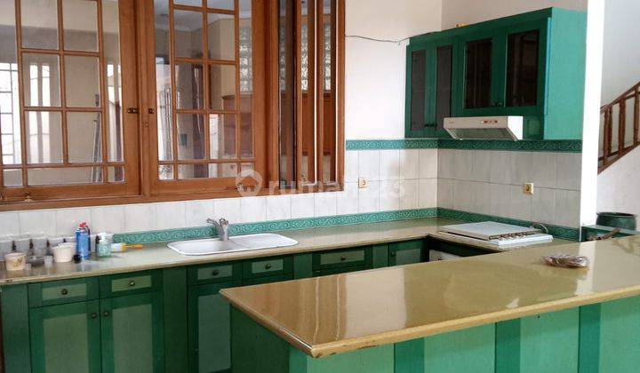 Rumah 2 Lantai Luas 12x66 800m2 Type 6kt, Matraman Jakarta Timur  6