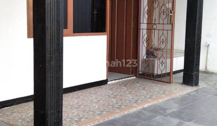 Rumah 2 Lantai Luas 10x16 160m2 Type 6kt di Perumahan Metland Menteng Cakung 3