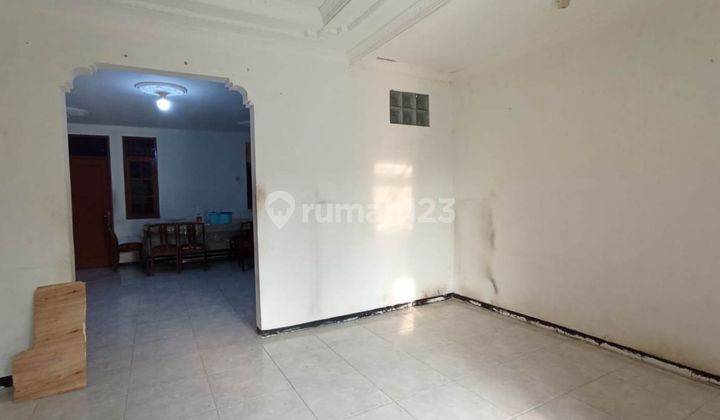 Rumah 2 Lantai Luas 10x16 160m2 Type 6kt di Perumahan Metland Menteng Cakung 4
