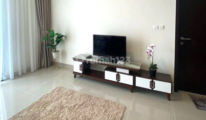 ruang tamu apartemen cleon park size 40m