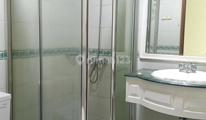 kamar mandi apartemen puri imperium size 8x14