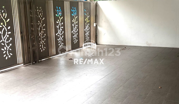 Ready-to-Occupy 2-Story 200M House Type 3 Bedrooms Metland Menteng Cakung 2