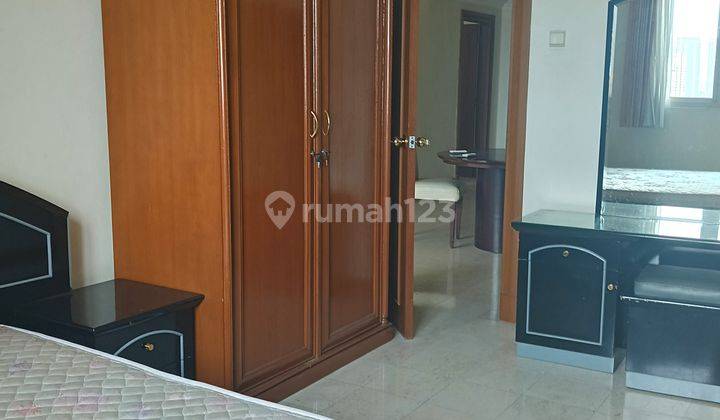 kamar tidur apartemen puri imperium size 8x14