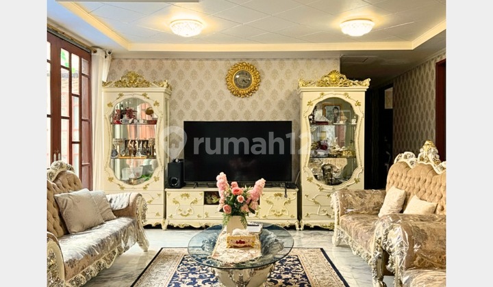 Rumah Bagus semi furnished SHM Kebayoran Lama, Jakarta Selatan