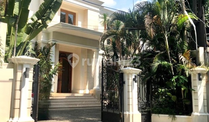 House 20x45 900m type 5BR private pool Kebayoran Baru