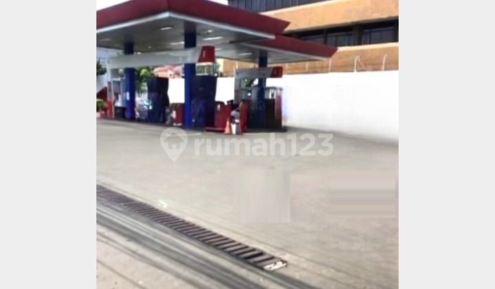 Land and building ex-gas station area 900m² Kramat Jati East Jakarta