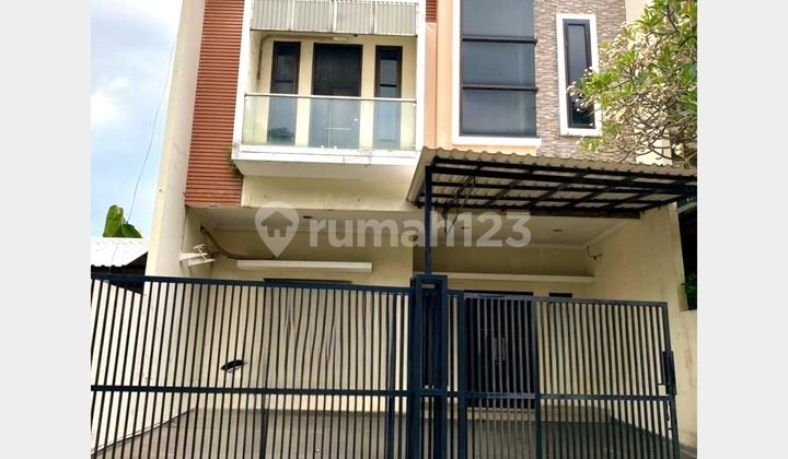 Gading Residence housing area 146m Type 4KT Kelapa Gading North Jakarta