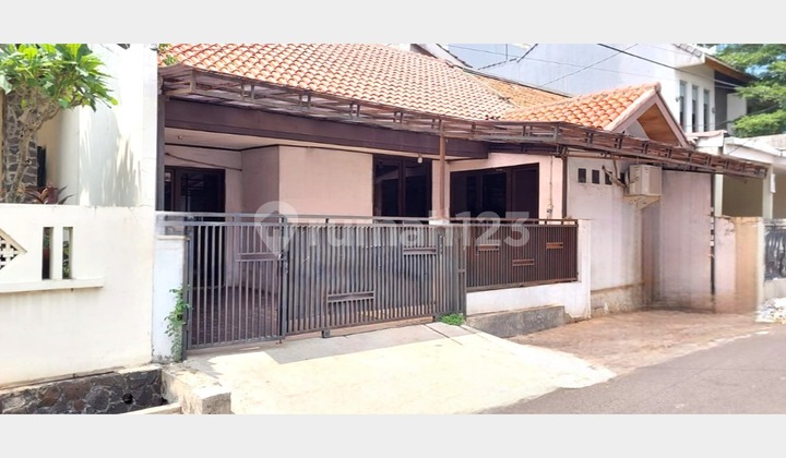 Rumah Strategis di Bendungan Hilir Luas 11X13 148M Tanah Abang Jakarta Pusat 2