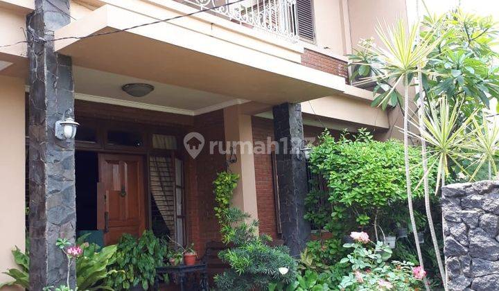 Rumah 2 Lantai Bagus Semi Furnished SHM 1