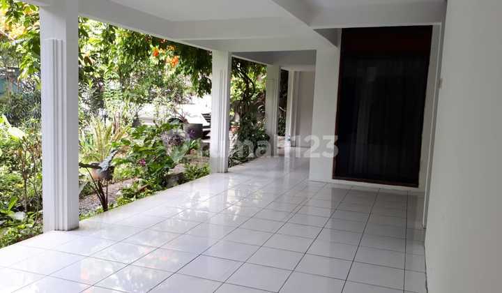 Rumah 2 Lantai di Kemang, Jakarta Selatan, Jual Cepat 2
