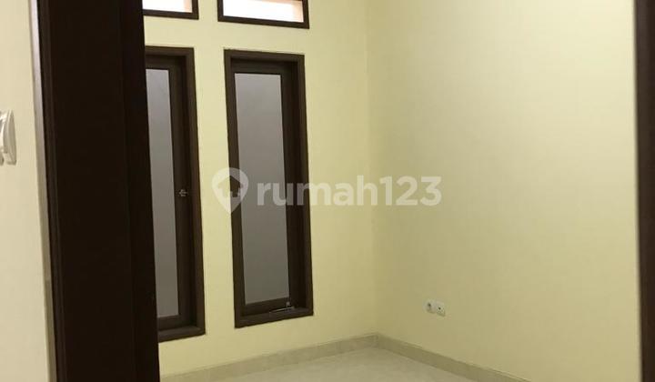 Rumah 2 Lantai di Parkit, Bintaro Jaya Sektor 2 2